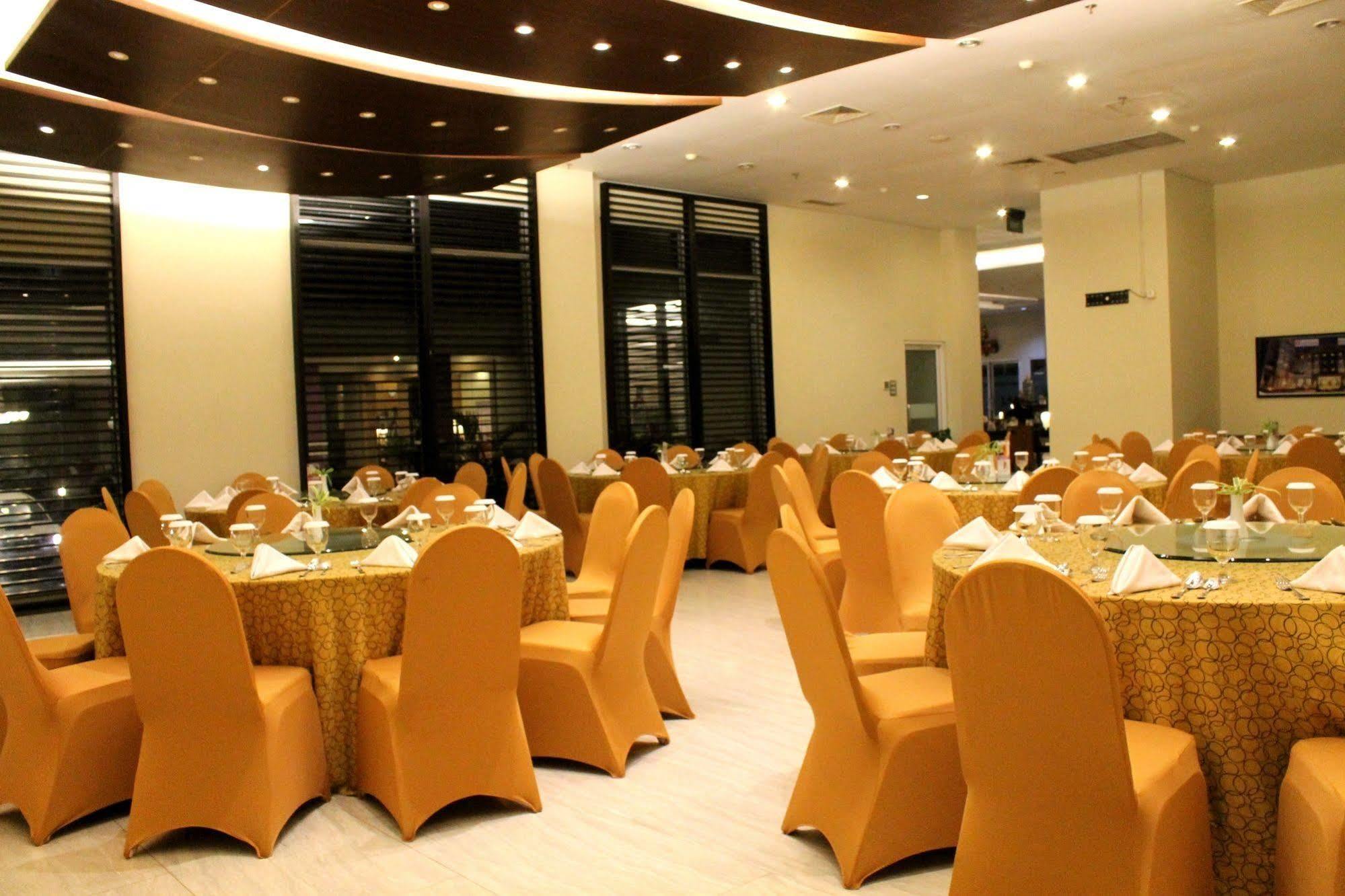 Swiss-Belinn Pangkalan Bun Luaran gambar